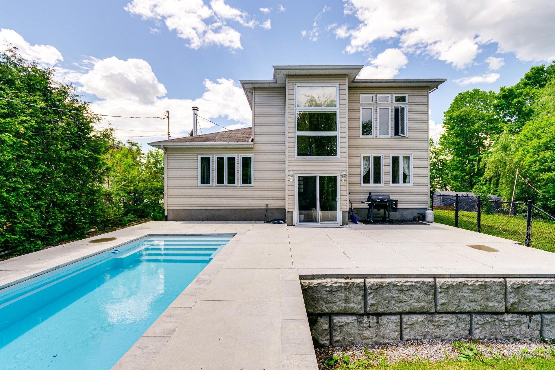 









24


Rue de Fermont

,
Gatineau (Gatineau),




QC
J8R2E5

