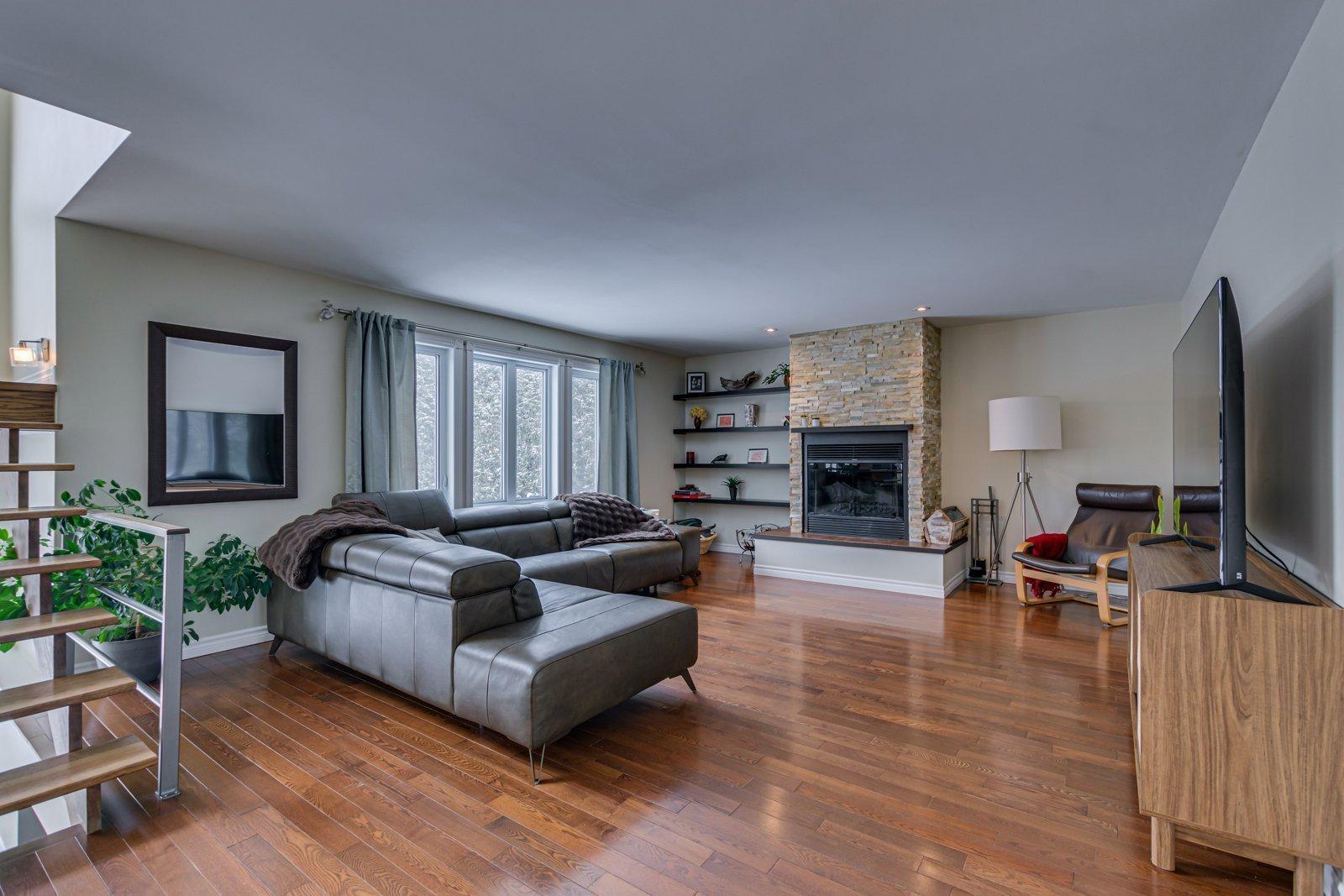 









24


Rue de Fermont

,
Gatineau (Gatineau),




QC
J8R2E5


