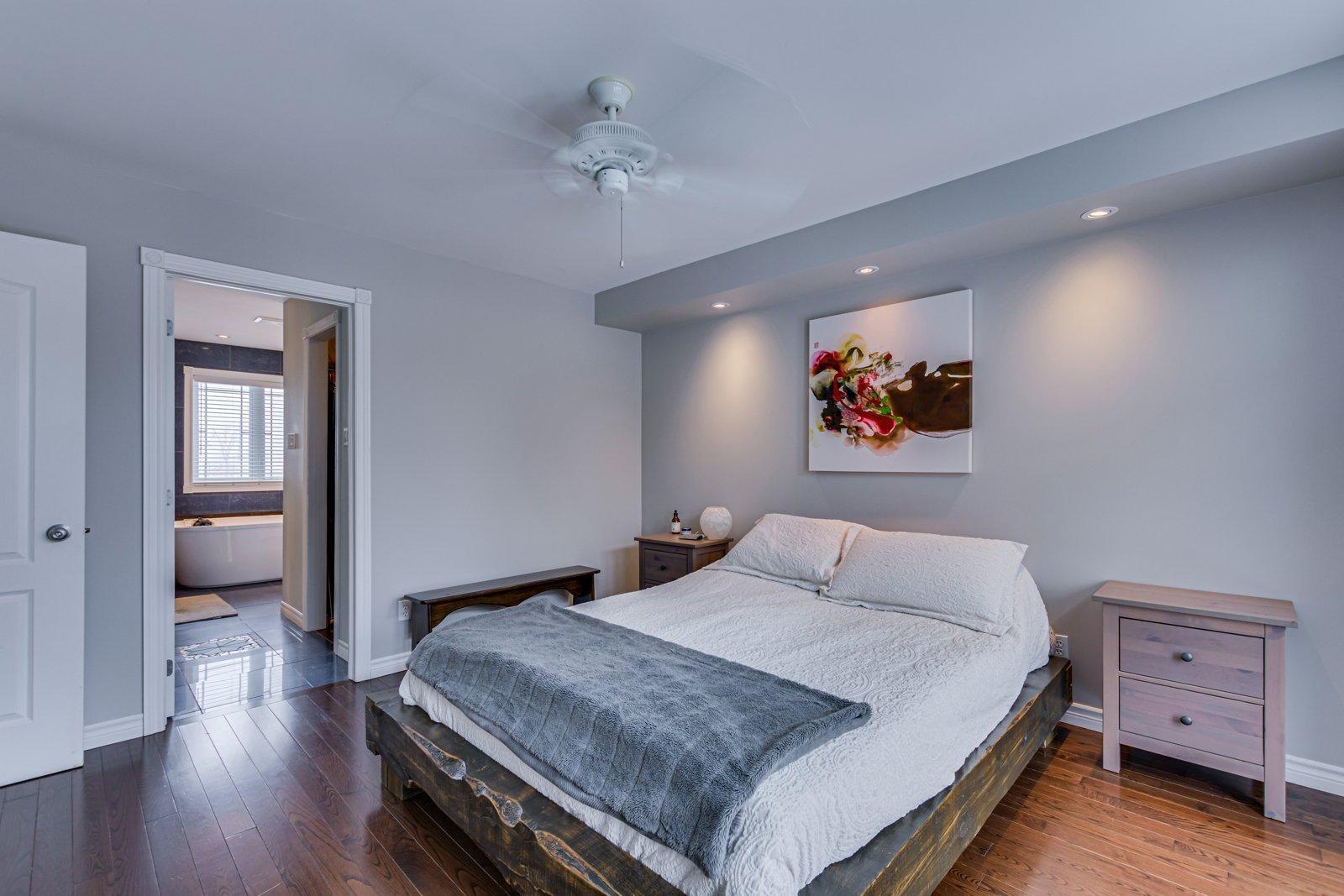 









24


Rue de Fermont

,
Gatineau (Gatineau),




QC
J8R2E5

