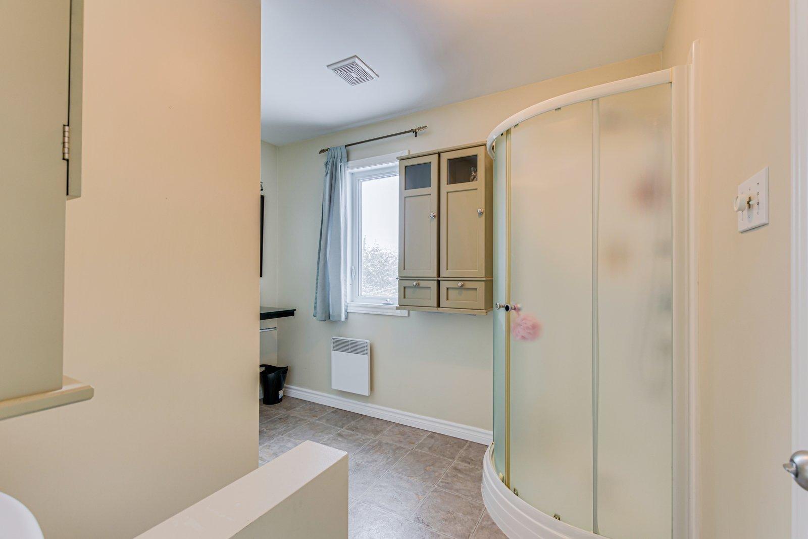 









24


Rue de Fermont

,
Gatineau (Gatineau),




QC
J8R2E5

