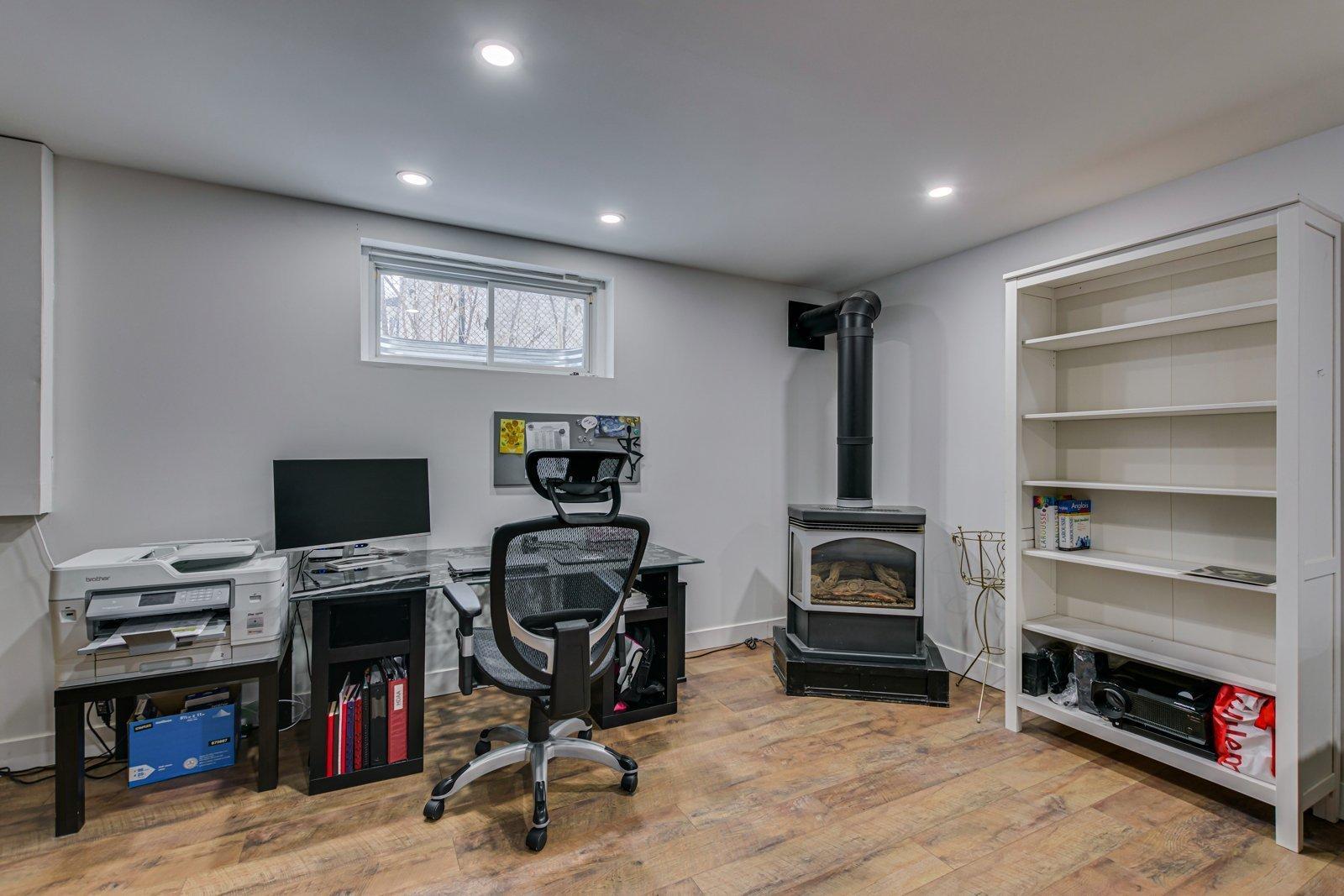 









24


Rue de Fermont

,
Gatineau (Gatineau),




QC
J8R2E5


