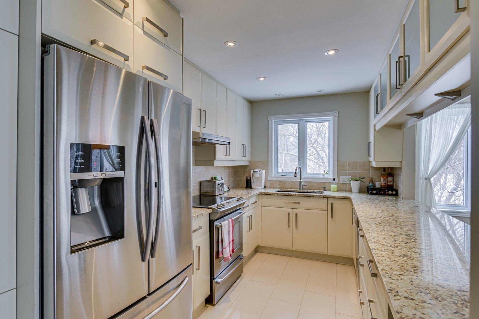 









24


Rue de Fermont

,
Gatineau (Gatineau),




QC
J8R2E5

