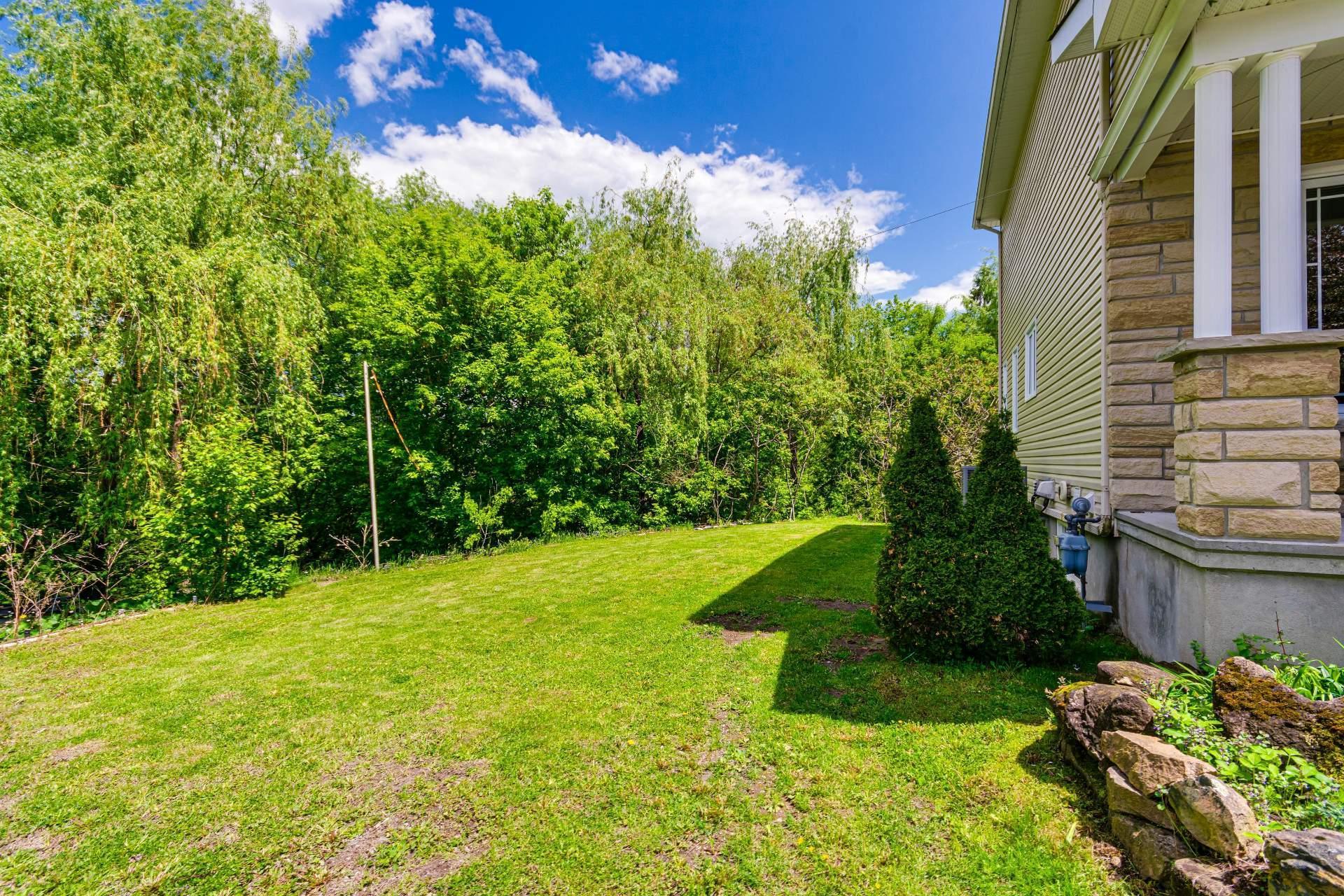 









24


Rue de Fermont

,
Gatineau (Gatineau),




QC
J8R2E5

