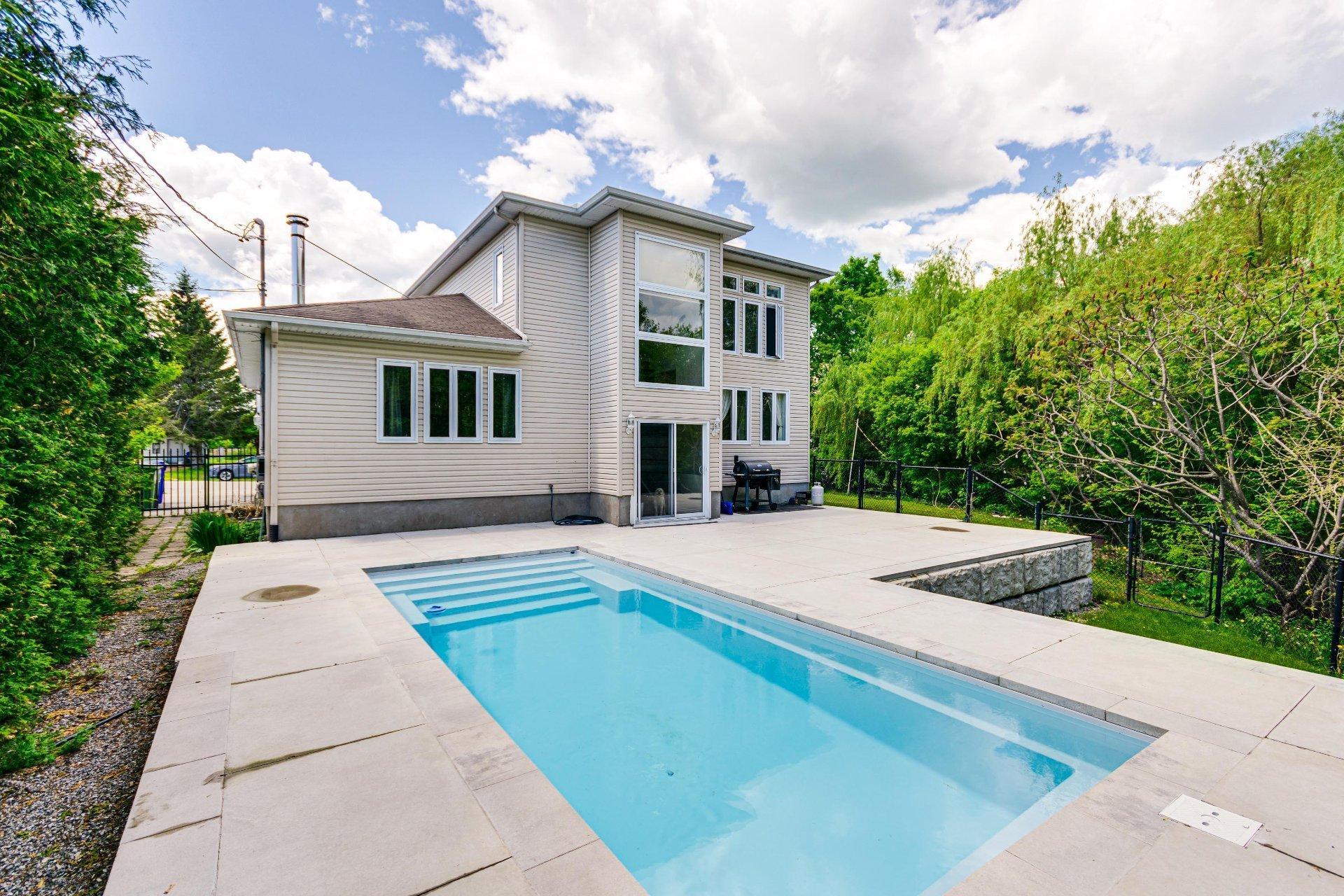









24


Rue de Fermont

,
Gatineau (Gatineau),




QC
J8R2E5

