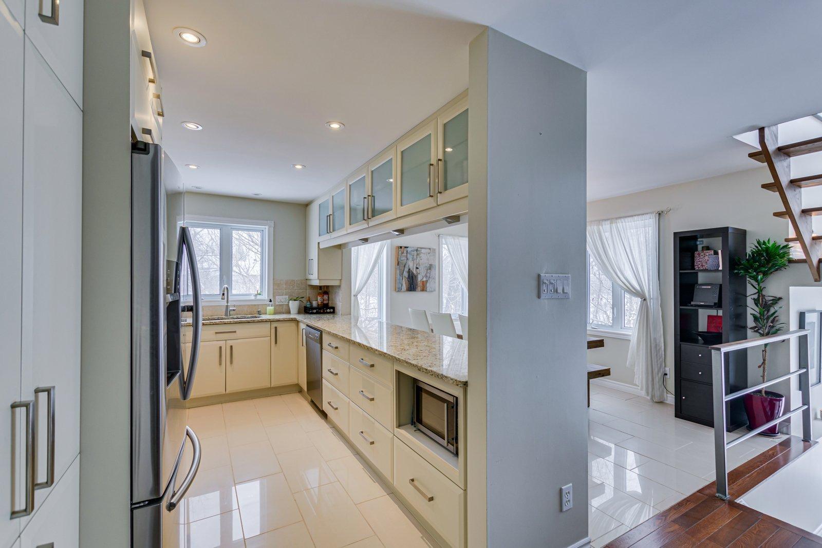 









24


Rue de Fermont

,
Gatineau (Gatineau),




QC
J8R2E5

