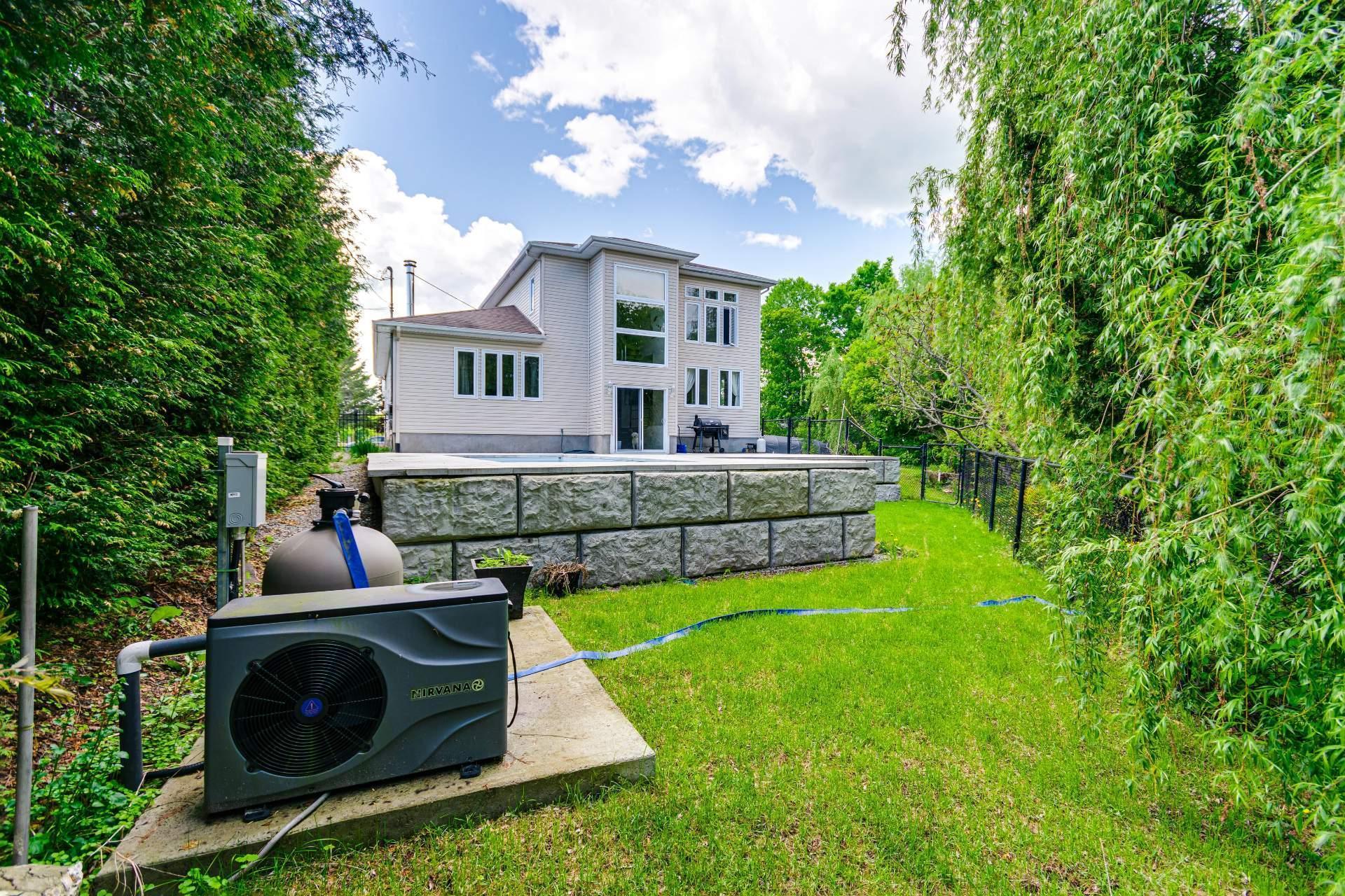 









24


Rue de Fermont

,
Gatineau (Gatineau),




QC
J8R2E5

