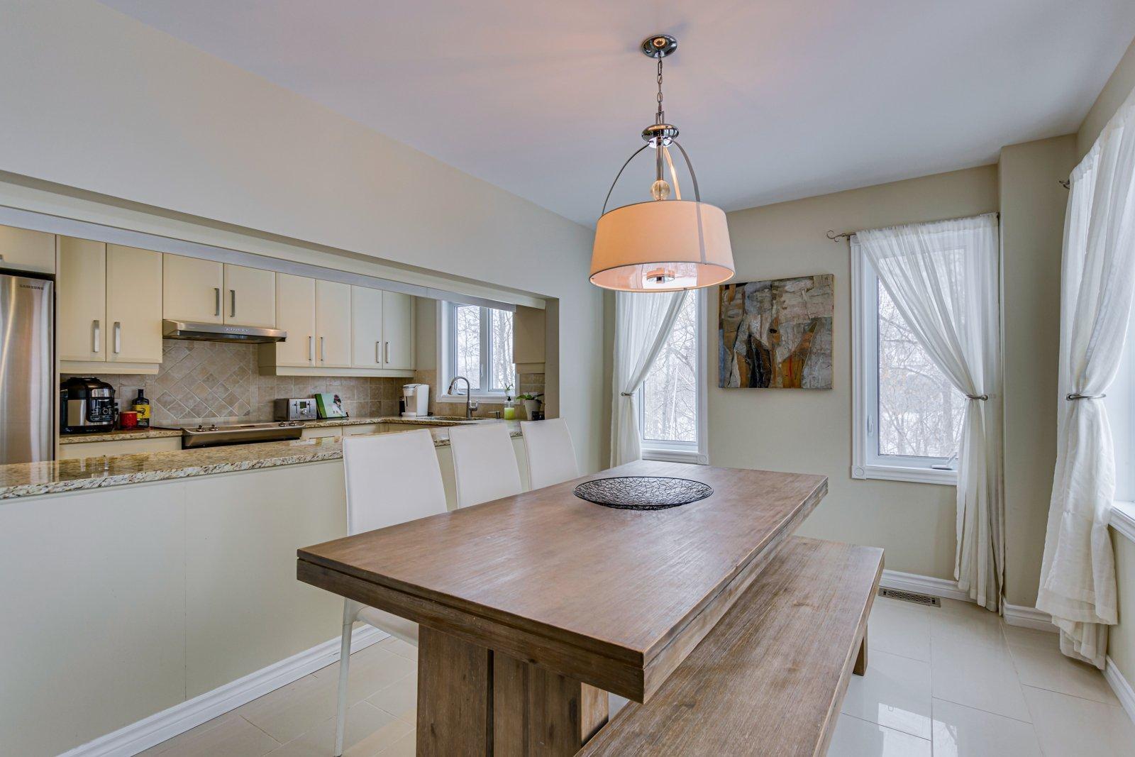 









24


Rue de Fermont

,
Gatineau (Gatineau),




QC
J8R2E5

