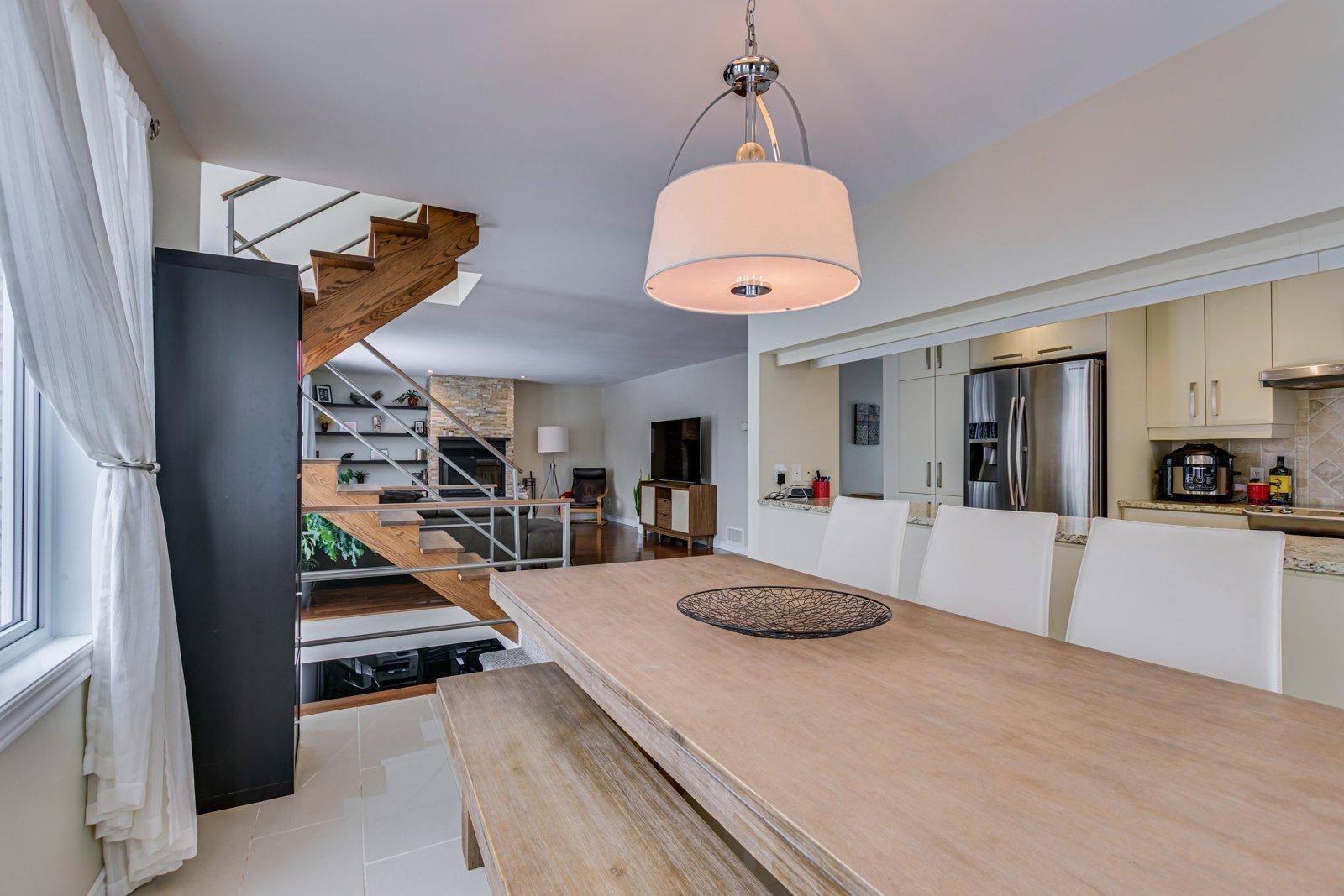 









24


Rue de Fermont

,
Gatineau (Gatineau),




QC
J8R2E5

