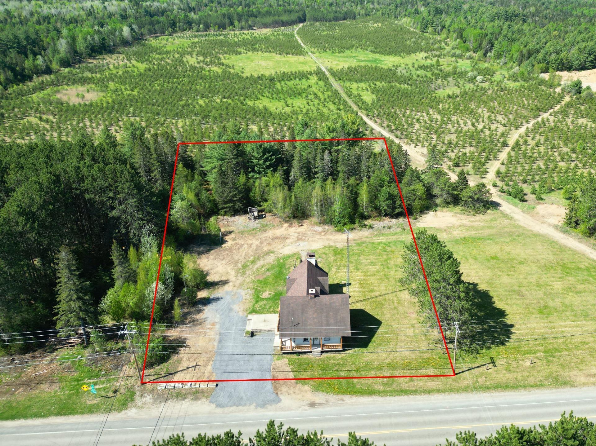 









1030


Route St-Joseph

,
Sainte-Émélie-de-l'Énergie,




QC
J0K2K0

