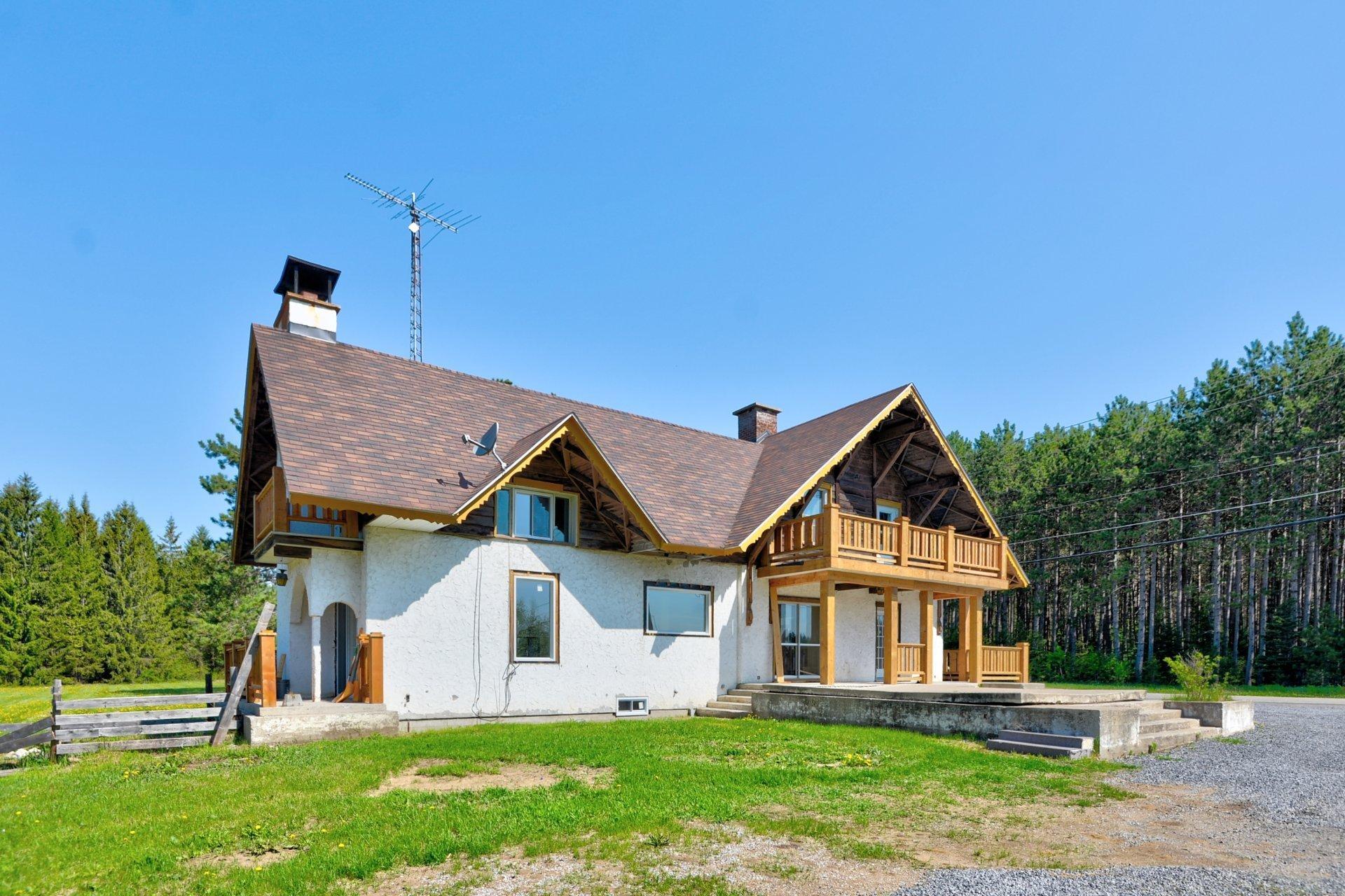 









1030


Route St-Joseph

,
Sainte-Émélie-de-l'Énergie,




QC
J0K2K0

