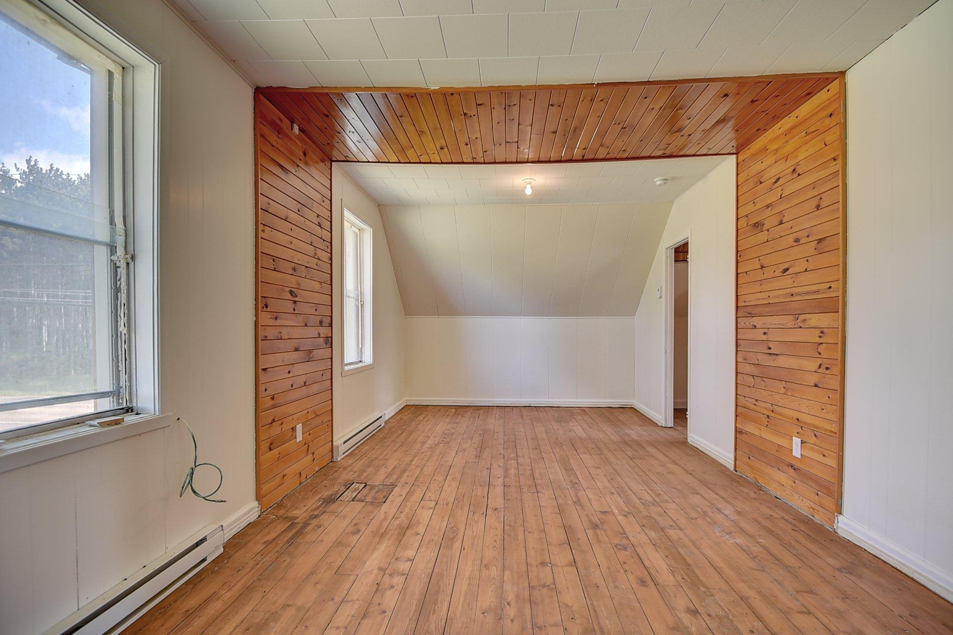 









1030


Route St-Joseph

,
Sainte-Émélie-de-l'Énergie,




QC
J0K2K0

