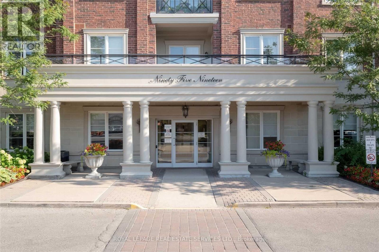 












109 - 9519 KEELE STREET

,
Vaughan,




Ontario
L6A4A2

