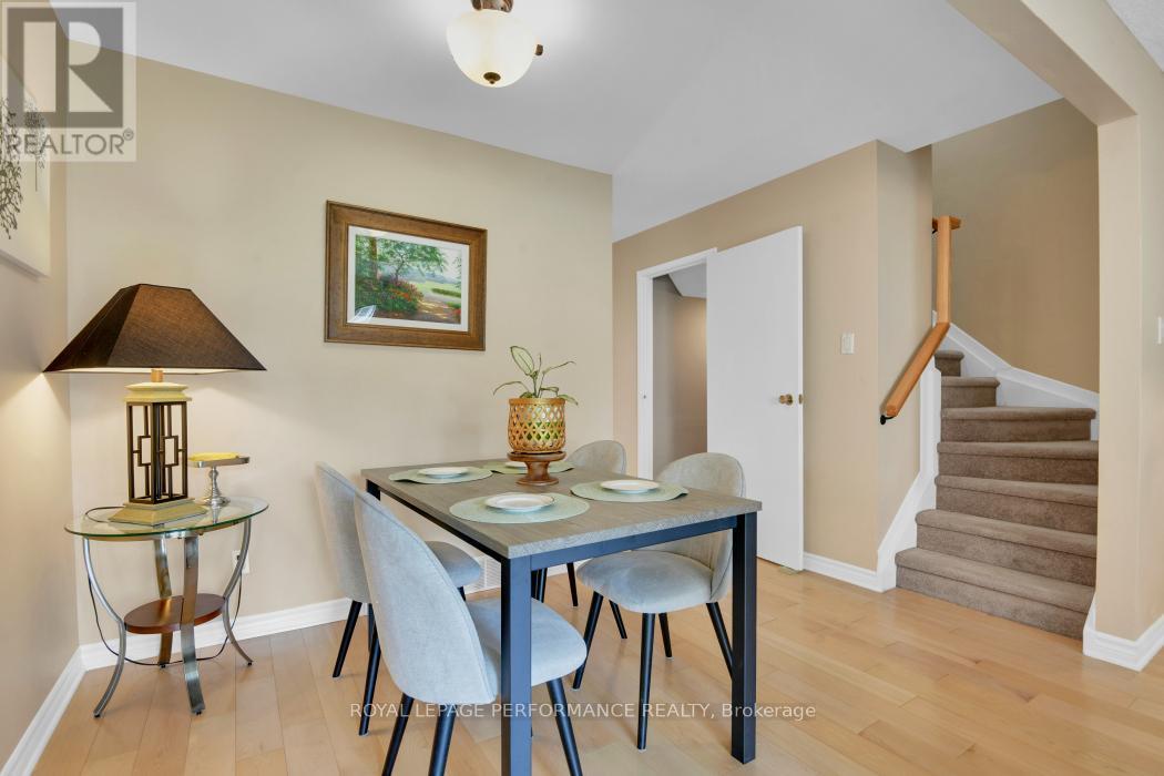 












61 - 3344 UPLANDS DRIVE

,
Ottawa,




Ontario
K1V9R9

