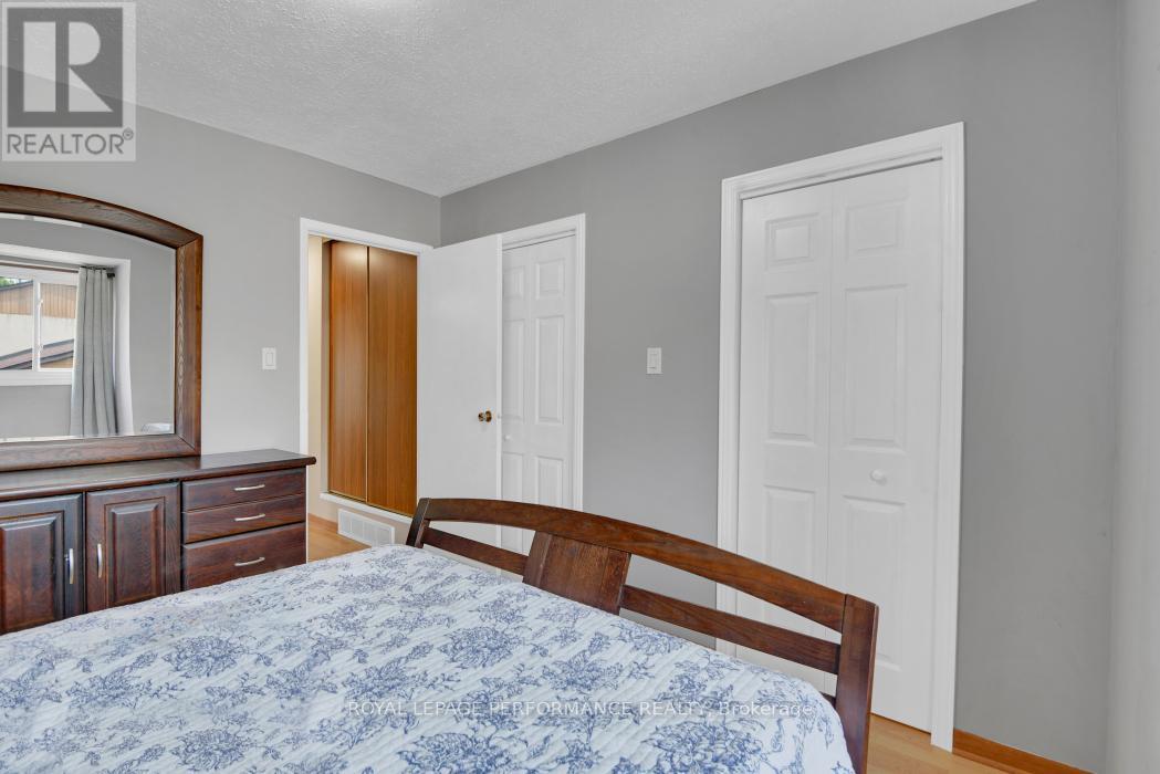 












61 - 3344 UPLANDS DRIVE

,
Ottawa,




Ontario
K1V9R9

