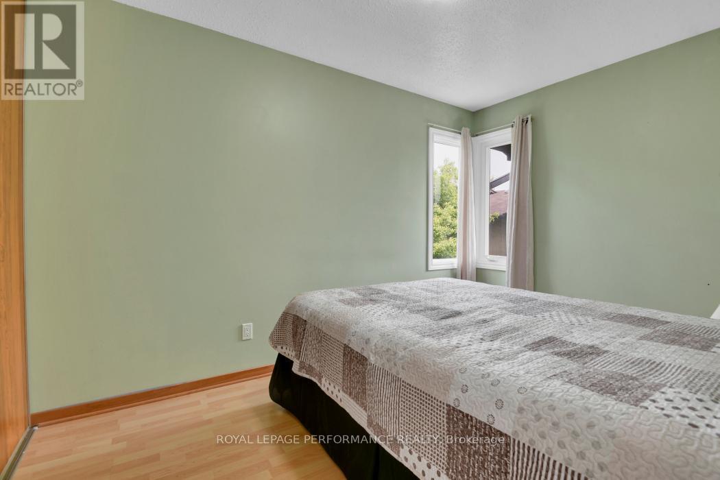 












61 - 3344 UPLANDS DRIVE

,
Ottawa,




Ontario
K1V9R9

