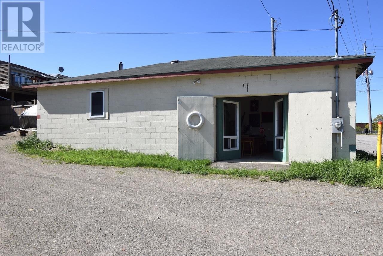 












9 Woodward AVE

,
Blind River,




Ontario
P0R1B0

