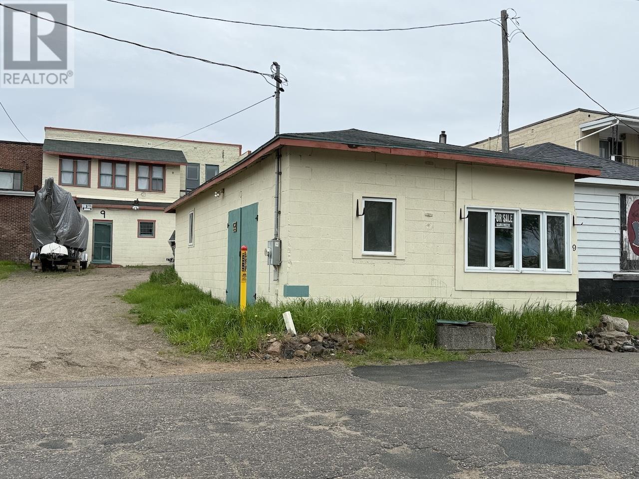 












9 Woodward AVE

,
Blind River,




Ontario
P0R1B0

