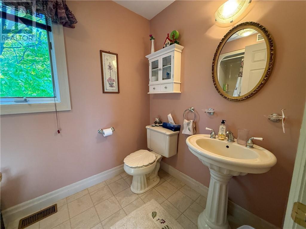 












118 Maple Drive

,
Kagawong, Manitoulin Island,




Ontario
P0P1J0

