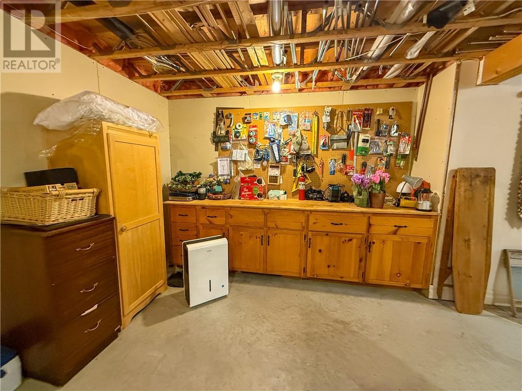 












118 Maple Drive

,
Kagawong, Manitoulin Island,




Ontario
P0P1J0

