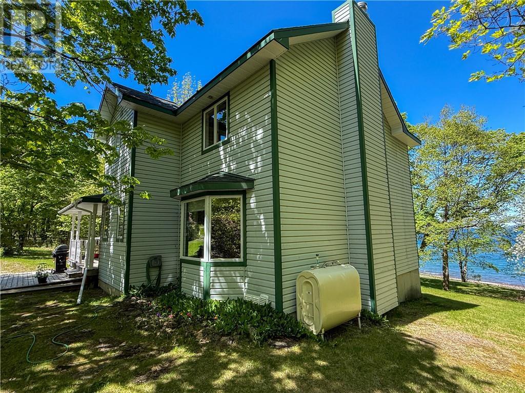 












118 Maple Drive

,
Kagawong, Manitoulin Island,




Ontario
P0P1J0

