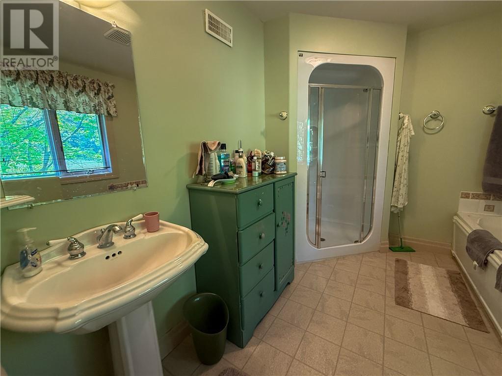 












118 Maple Drive

,
Kagawong, Manitoulin Island,




Ontario
P0P1J0


