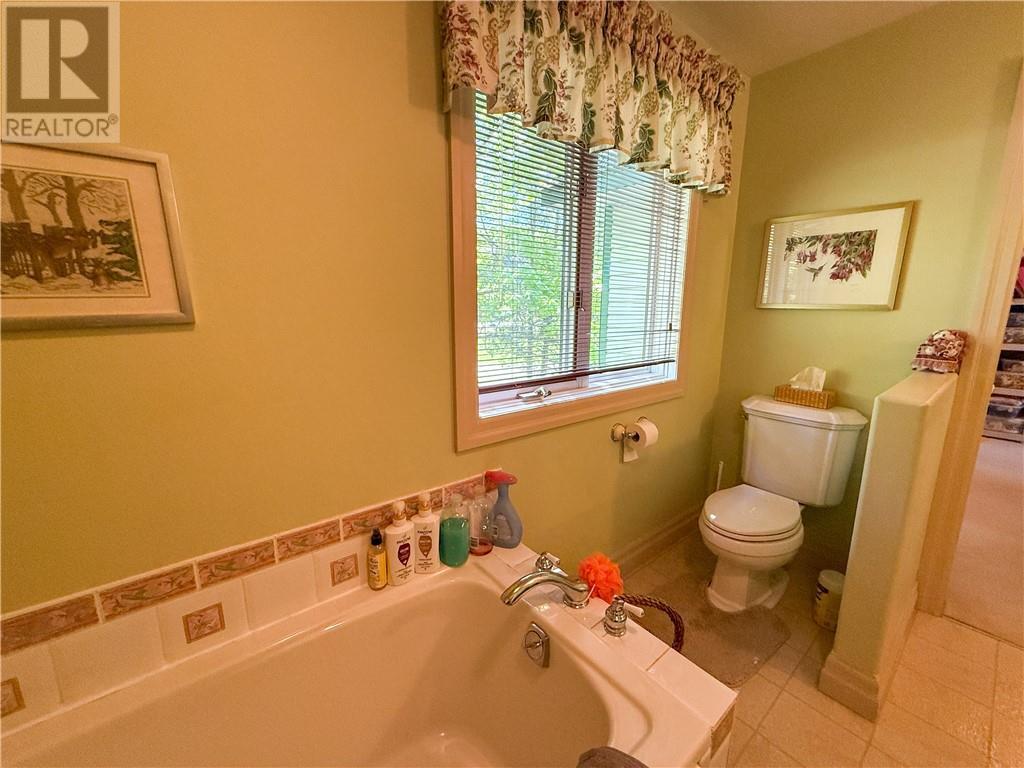 












118 Maple Drive

,
Kagawong, Manitoulin Island,




Ontario
P0P1J0

