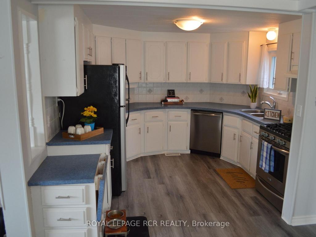 









4


Linden

Lane,
Innisfil,




ON
L9S 1P4

