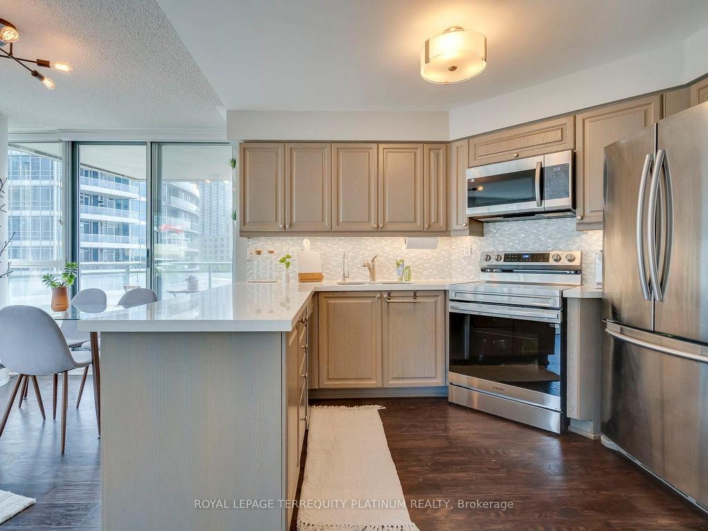 









228


Queens

Quay West, 702,
Toronto,




ON
M5J 2X1

