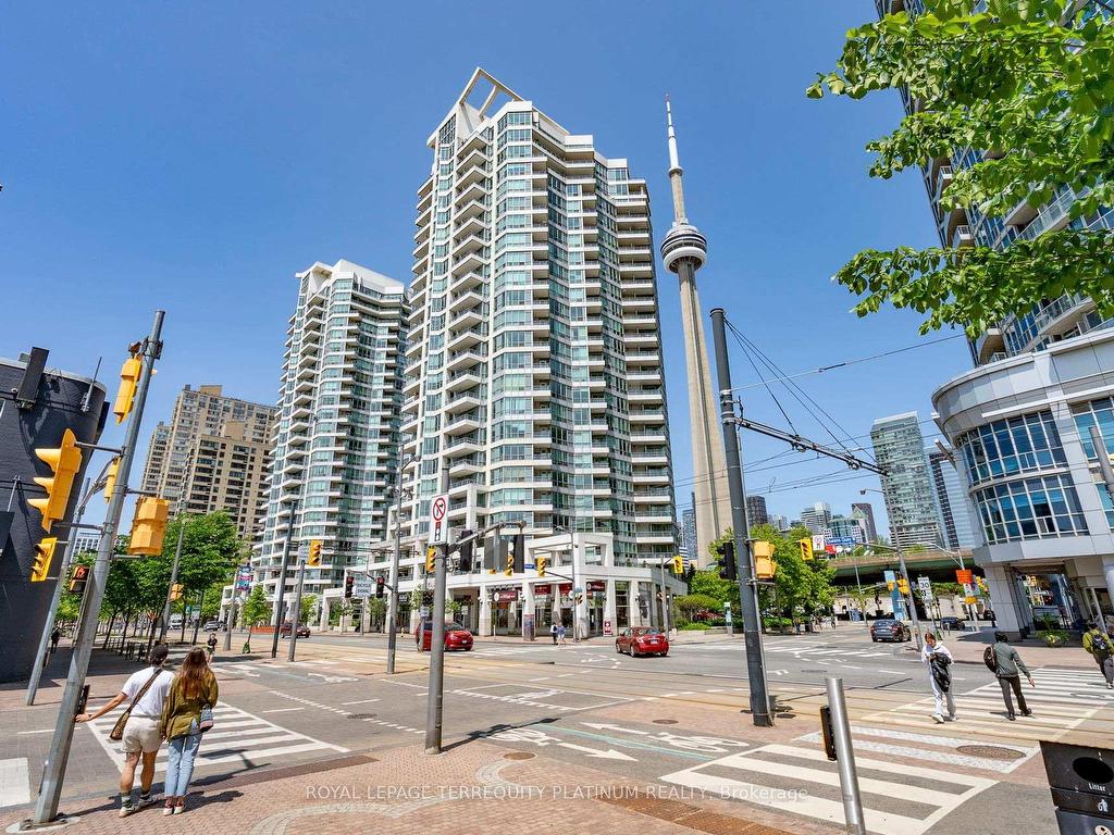 









228


Queens

Quay West, 702,
Toronto,




ON
M5J 2X1


