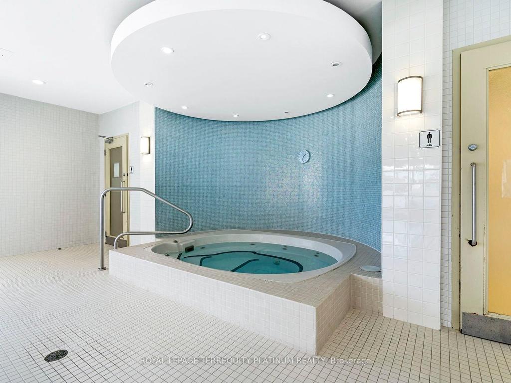 









228


Queens

Quay West, 702,
Toronto,




ON
M5J 2X1

