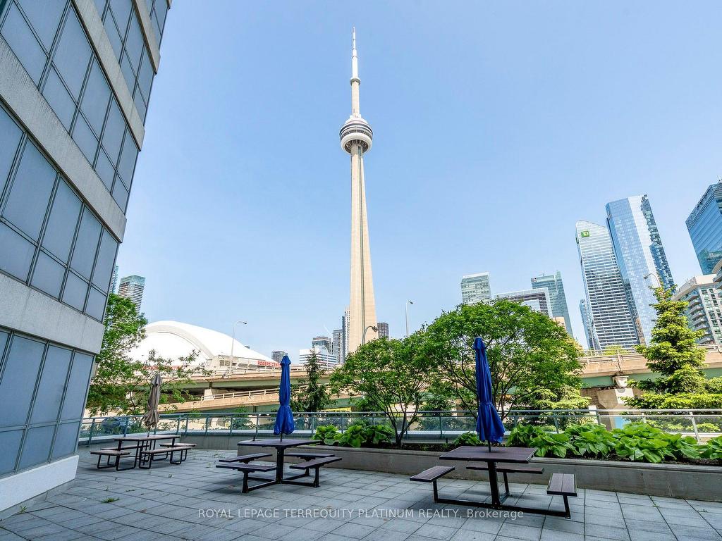 









228


Queens

Quay West, 702,
Toronto,




ON
M5J 2X1

