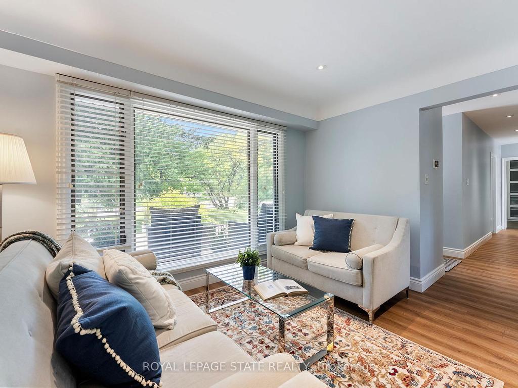 









82


Gilbert

Avenue,
Hamilton,




ON
L9G 1R4

