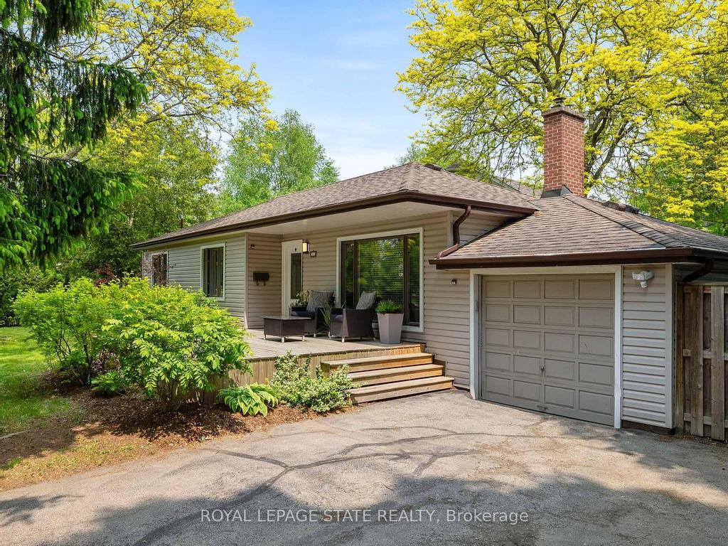









82


Gilbert

Avenue,
Hamilton,




ON
L9G 1R4

