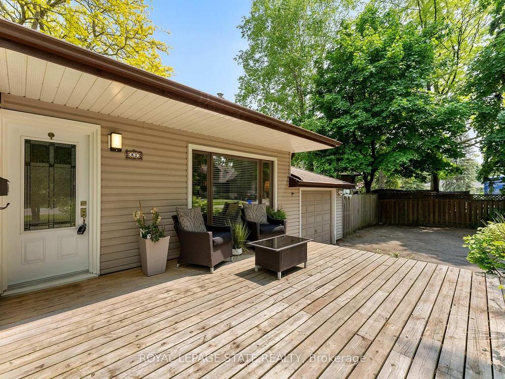 









82


Gilbert

Avenue,
Hamilton,




ON
L9G 1R4

