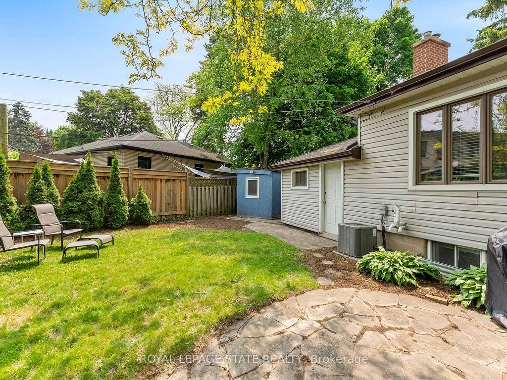 









82


Gilbert

Avenue,
Hamilton,




ON
L9G 1R4

