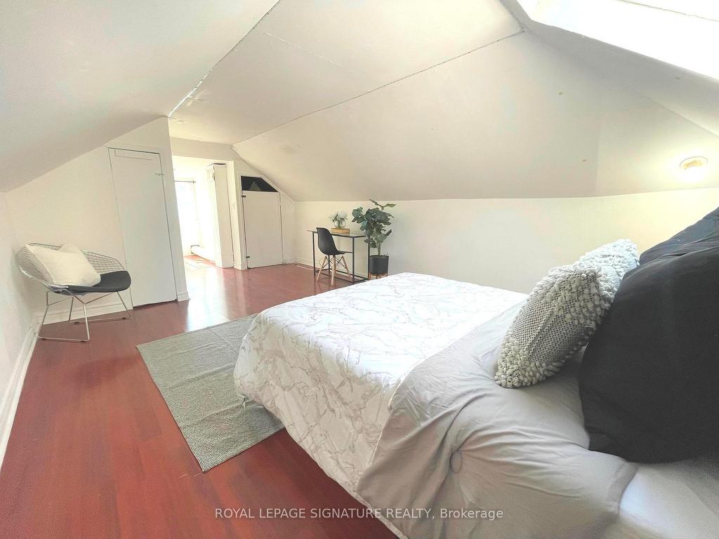 









2


Bryant

Avenue, Upper,
Toronto,




ON
M4C 5G8

