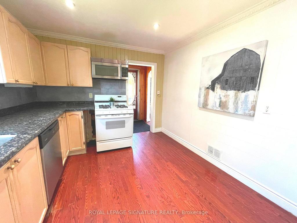 









2


Bryant

Avenue, Upper,
Toronto,




ON
M4C 5G8

