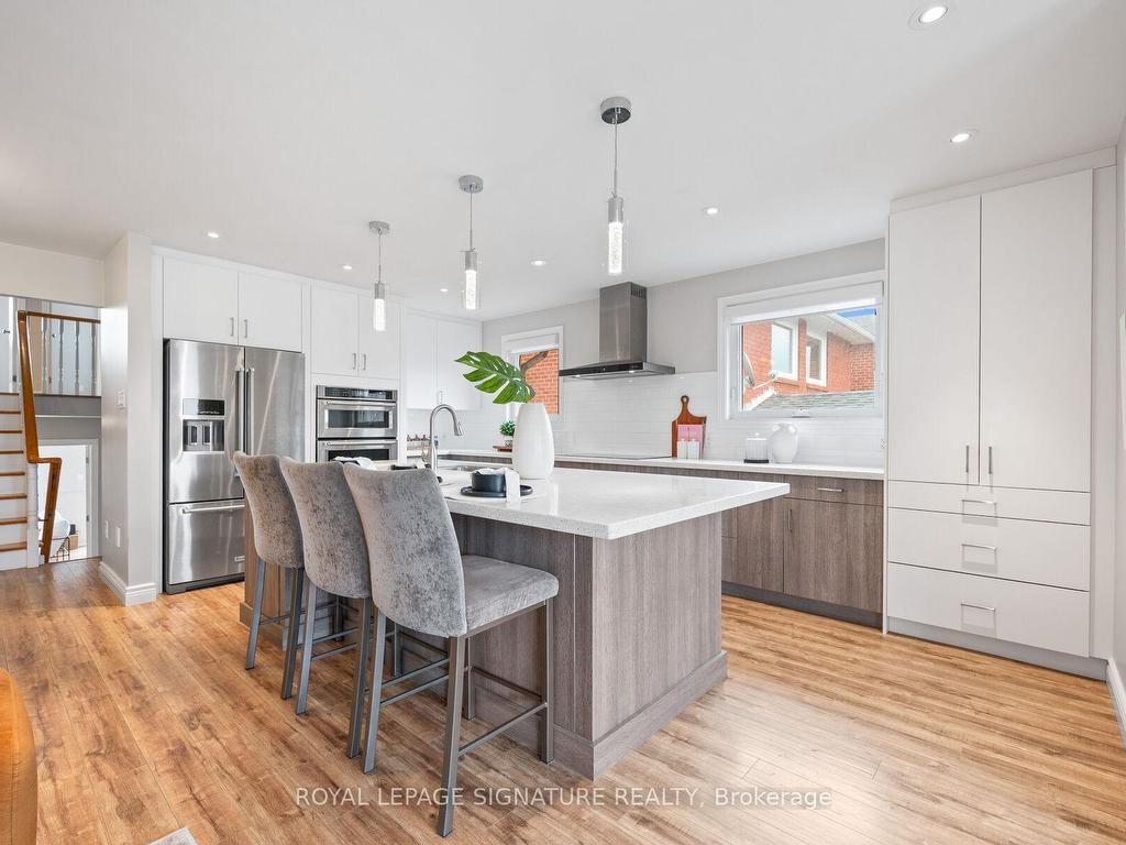 









1399


Underwood

Drive,
Mississauga,




ON
L4W 3M9

