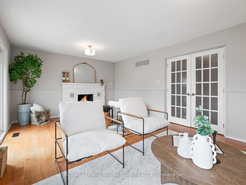 









1399


Underwood

Drive,
Mississauga,




ON
L4W 3M9

