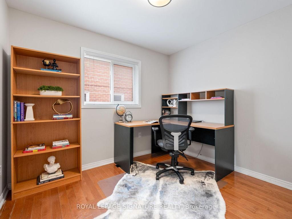 









1399


Underwood

Drive,
Mississauga,




ON
L4W 3M9

