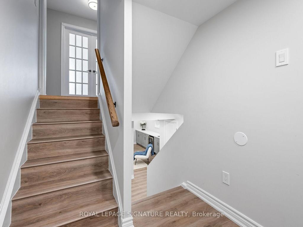 









1399


Underwood

Drive,
Mississauga,




ON
L4W 3M9

