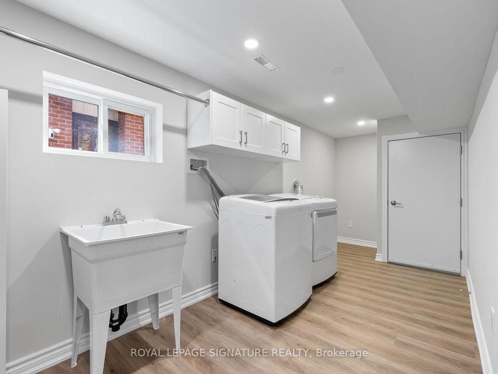 









1399


Underwood

Drive,
Mississauga,




ON
L4W 3M9

