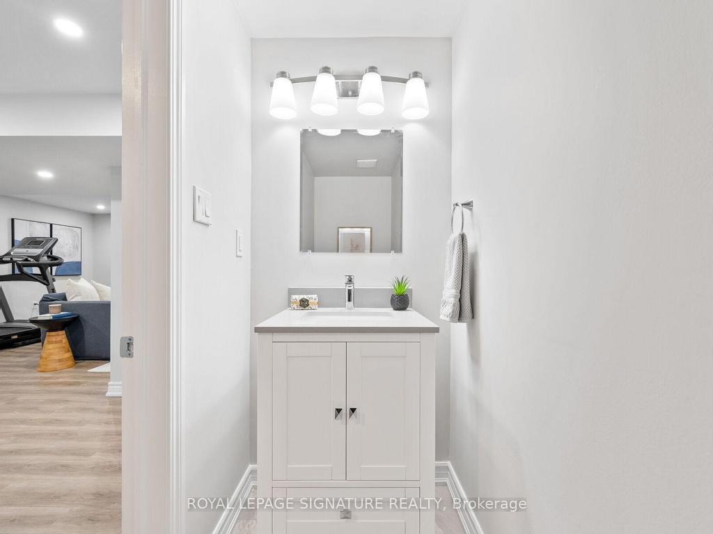 









1399


Underwood

Drive,
Mississauga,




ON
L4W 3M9

