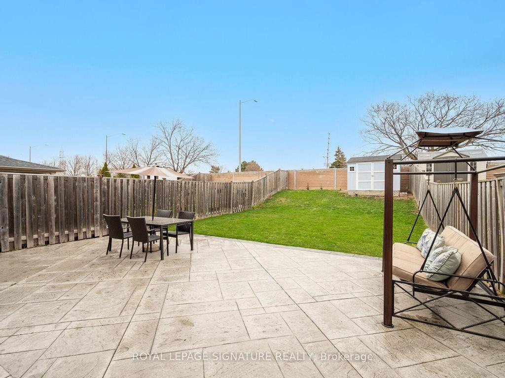 









1399


Underwood

Drive,
Mississauga,




ON
L4W 3M9

