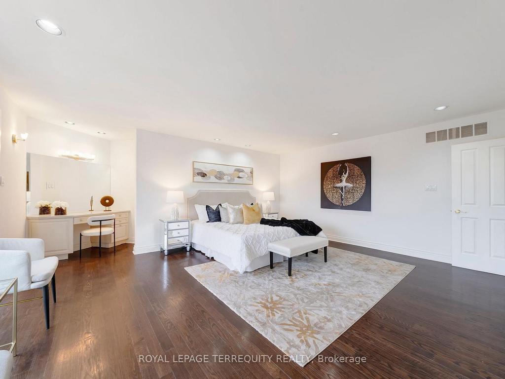 









166


Arnold

Avenue,
Vaughan,




ON
L4J 1B7

