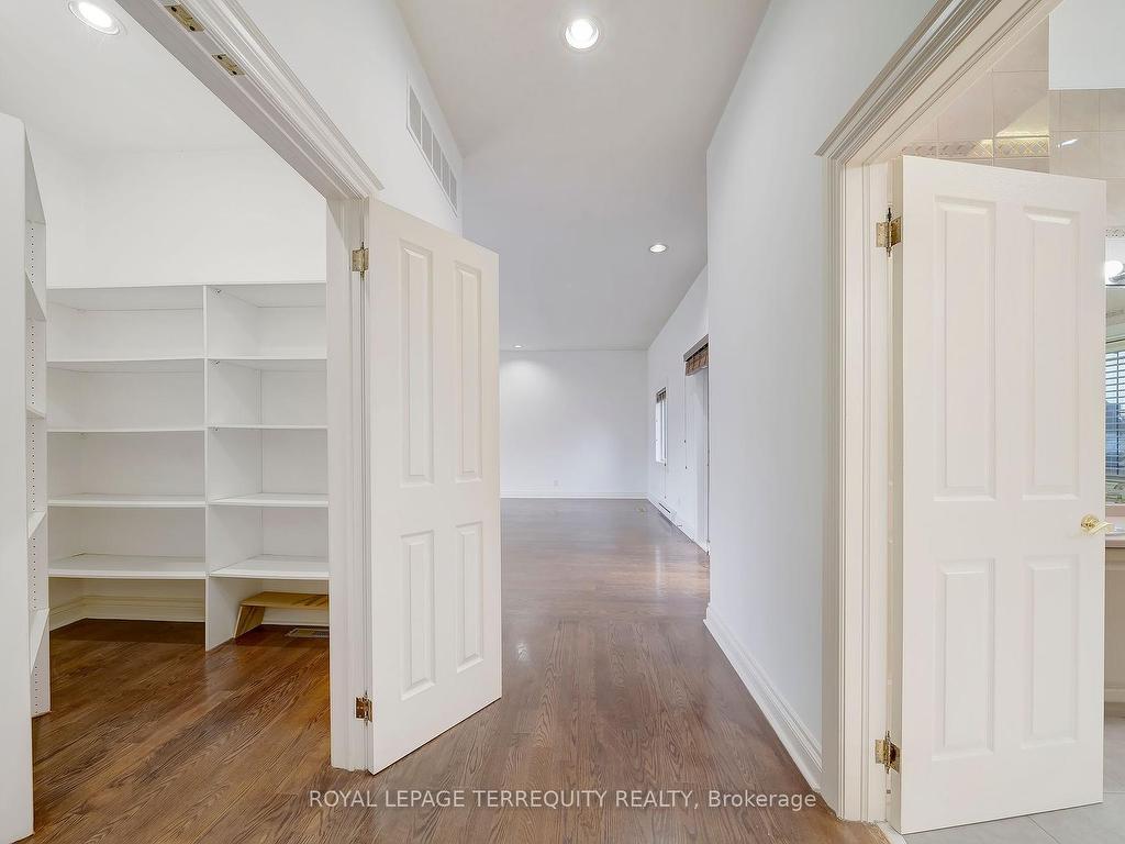 









166


Arnold

Avenue,
Vaughan,




ON
L4J 1B7


