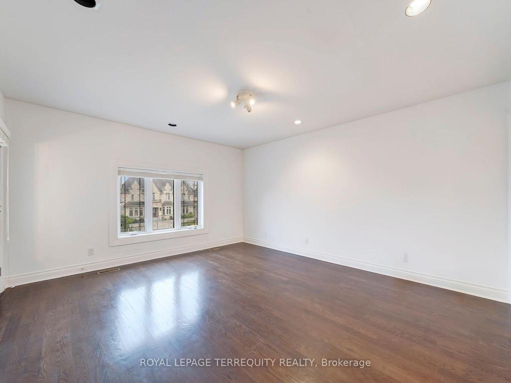 









166


Arnold

Avenue,
Vaughan,




ON
L4J 1B7

