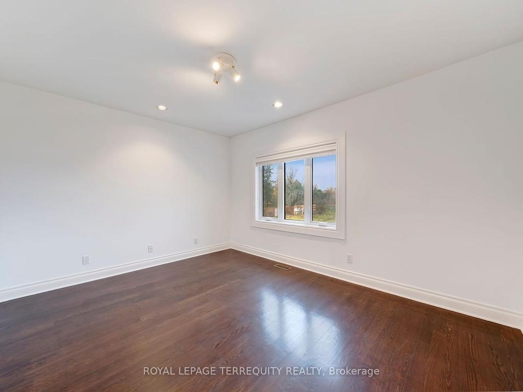 









166


Arnold

Avenue,
Vaughan,




ON
L4J 1B7

