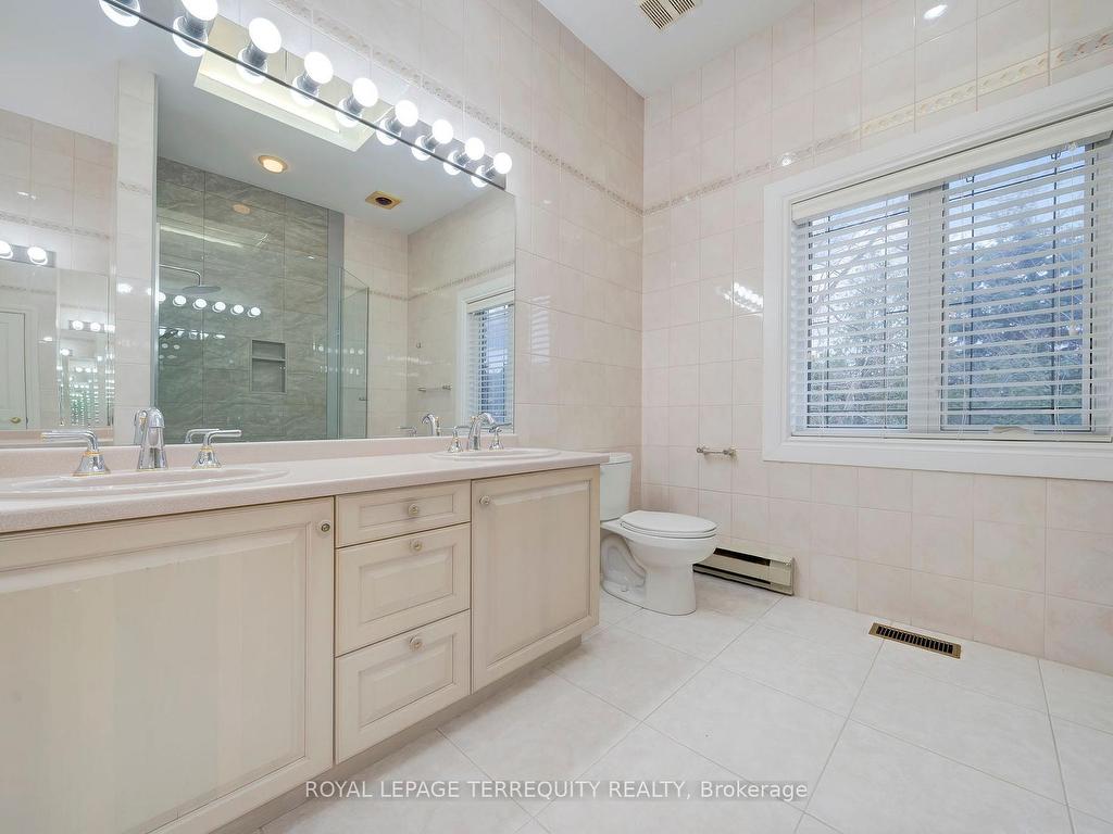 









166


Arnold

Avenue,
Vaughan,




ON
L4J 1B7

