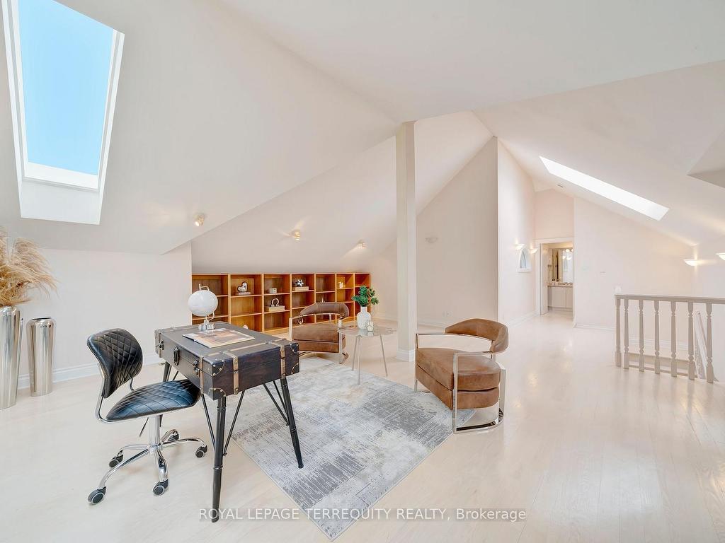 









166


Arnold

Avenue,
Vaughan,




ON
L4J 1B7


